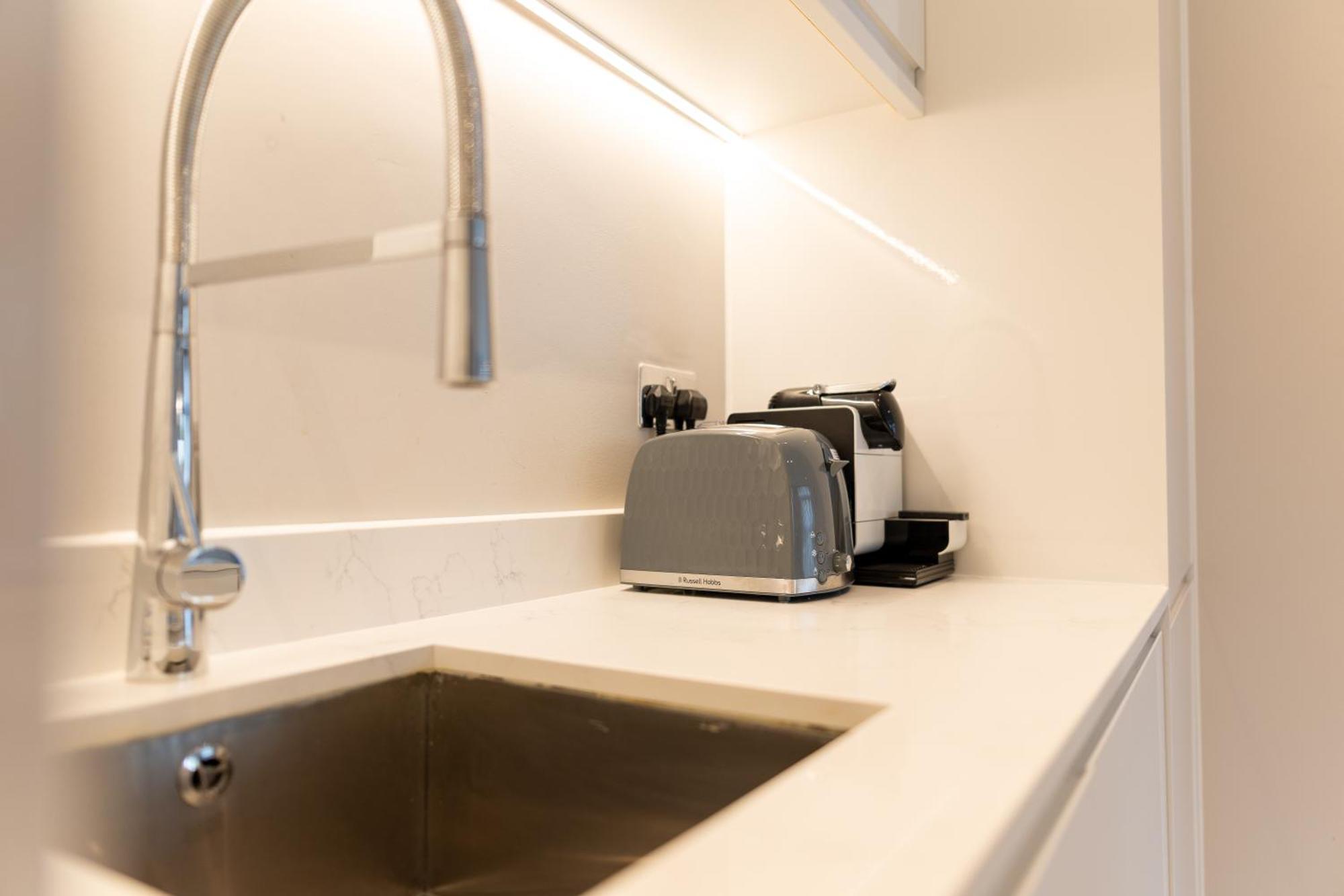 Exclusive Cardiff City Centre Apartment Экстерьер фото