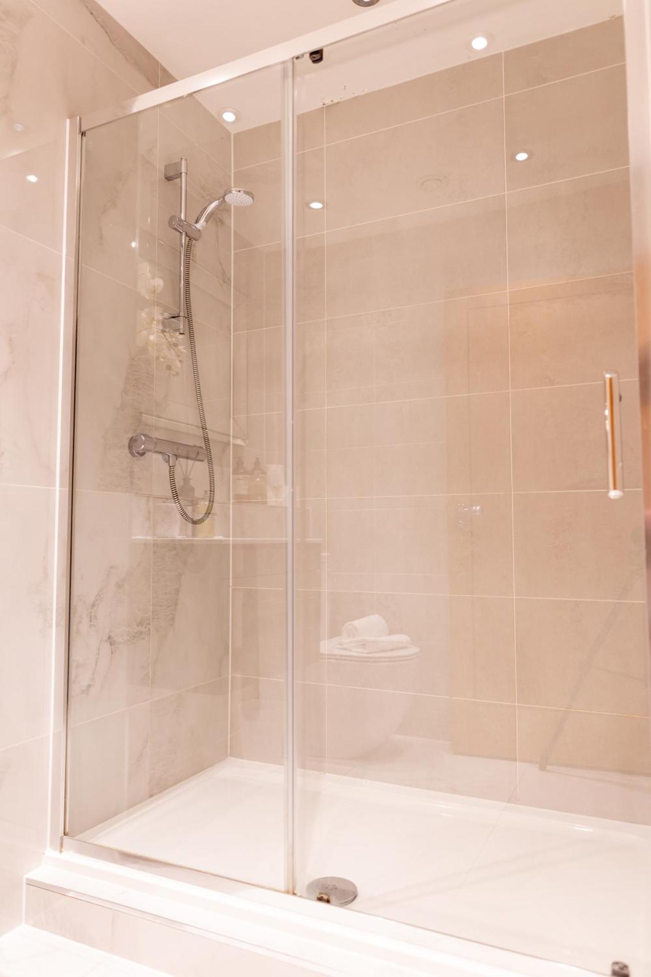 Exclusive Cardiff City Centre Apartment Экстерьер фото